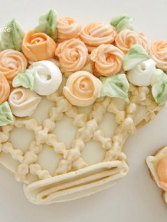 簡単絞り出しバラの花・アイシングクッキー-レシピのメイン写真