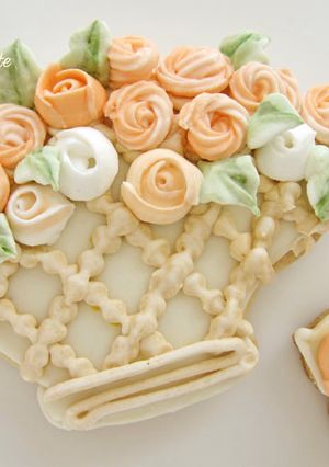 簡単絞り出しバラの花・アイシングクッキー-レシピのメイン写真