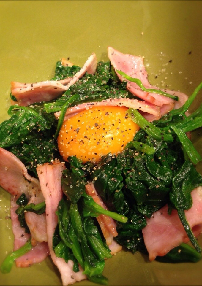 卵黄のせほうれん草バター炒め-レシピのメイン写真