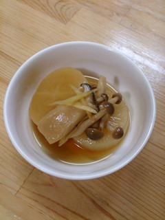 大根とキノコだけ♪とろける煮物(^∇^)-レシピのメイン写真