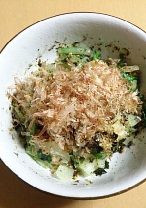 しろ菜と食パンのふりかけ和え-レシピのメイン写真