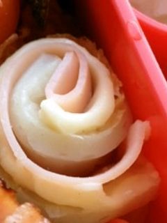 お弁当に♪ハムとちくわのクルクル巻き-レシピのメイン写真