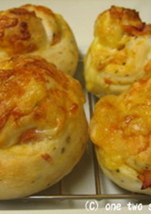 ☆HB☆バジル風味のハムチーズ惣菜パン-レシピのメイン写真