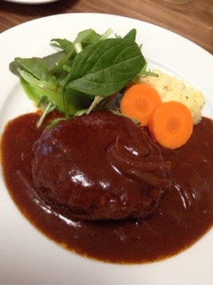 デミグラスソースの煮込みハンバーグ-レシピのメイン写真
