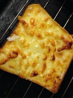 あまーいチーズトースト-レシピのメイン写真