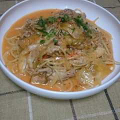 รูปของ 豚キムチクリームパスタ