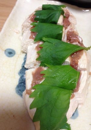 超簡単！圧力鍋で梅肉と大葉の蒸し鶏-レシピのメイン写真