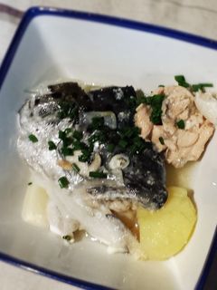 鮭のアラとじゃがいもの塩麹スタミナ煮-レシピのメイン写真