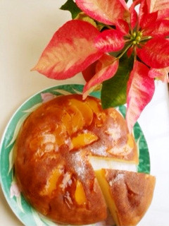 簡単!桃ケーキ☆炊飯器+HM+桃缶♡-レシピのメイン写真