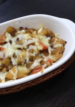 残りモノ肉じゃがチーズ-レシピのメイン写真
