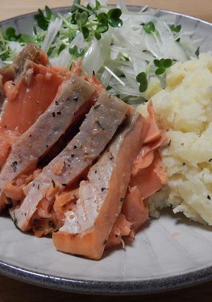 スモークサーモン-レシピのメイン写真