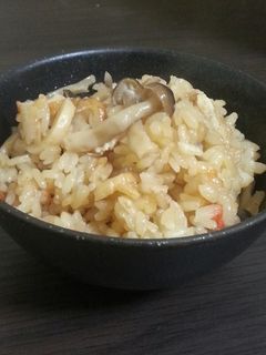 味も色も濃い★絶品鶏ごぼう炊き込みご飯★-レシピのメイン写真
