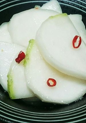 食卓直行!!カブのにんにく漬け物♪-レシピのメイン写真
