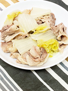 簡単節約♪白菜と豚肉のコンソメ煮-レシピのメイン写真