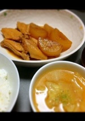 大根と手羽の煮物(*´□`*)-レシピのメイン写真