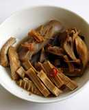干し筍・干し舞茸・こんにゃくの煮物