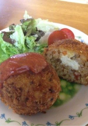 ミートソースをリメイク☆ライスコロッケ-レシピのメイン写真