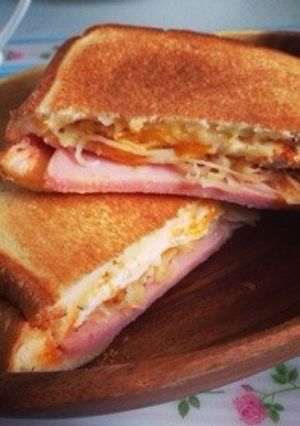 ハムとザワークラウトのホットサンド-レシピのメイン写真