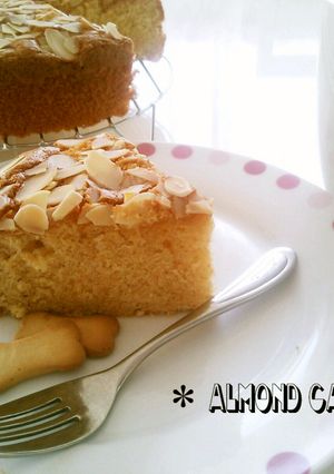 *　簡単なアーモンドケーキ　*-レシピのメイン写真