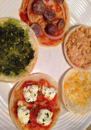 5種のミニミニ餃子の皮ピザ♪-レシピのメイン写真