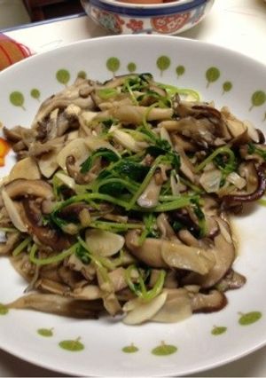 ニンニク好きレシピ、キノコの炒め物-レシピのメイン写真