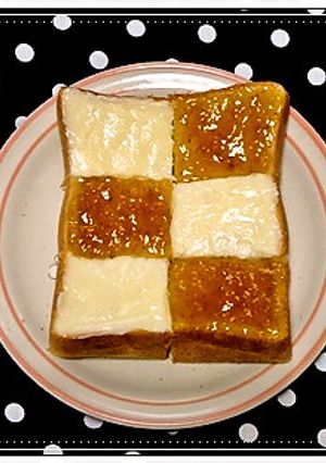 ウチカフェ♪練乳バター×ジャムのパン-レシピのメイン写真