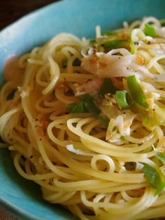 葱と干しあみえびの 激辛ごま油風味パスタ-レシピのメイン写真