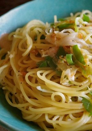 葱と干しあみえびの 激辛ごま油風味パスタ-レシピのメイン写真