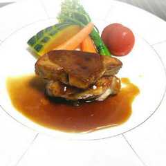 รูปของ 鶏肉とフォアグラのソテー～温野菜添え～