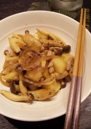 じゃがいもと鶏肉のバター炒め-レシピのメイン写真