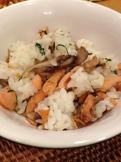 バター醤油❤ 鮭とキノコの簡単混ぜごはん-レシピのメイン写真