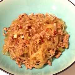 รูปของ 簡単お手軽♪ 緑豆春雨の中華炒め