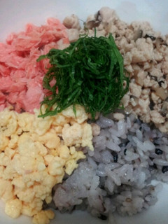 彩り♪和風鶏そぼろの四色丼-レシピのメイン写真