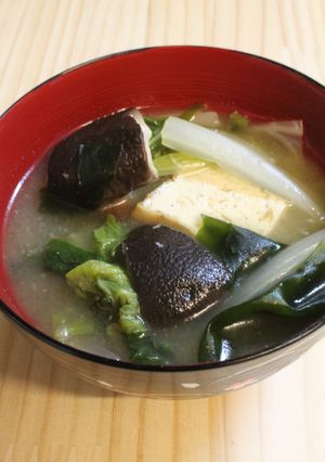 晩秋の朝！白菜・生椎茸・厚揚げのみそ汁-レシピのメイン写真