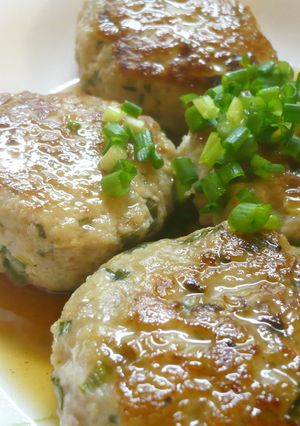 かる~い食感♪れんこんと豚肉のハンバーグ-レシピのメイン写真