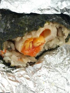 炊き込みご飯が余ったら 半熟卵おにぎり♪-レシピのメイン写真