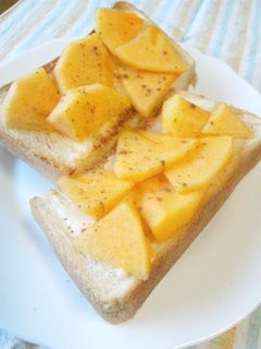 クリームチーズと柿のデザートトースト-レシピのメイン写真