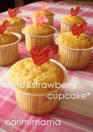 ホワイト＆苺のWチョコカップケーキ♡-レシピのメイン写真