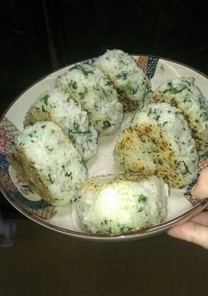 ウマウマ♪春菊の焼おにぎり-レシピのメイン写真