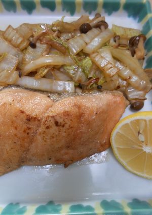 秋鮭のバター醤油焼き・白菜、しめじ添え-レシピのメイン写真