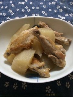 ごま油香る☆*゚大根と鶏手羽中の炒め煮-レシピのメイン写真