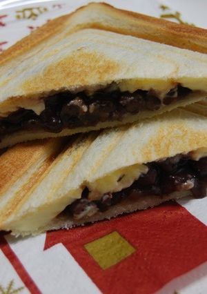 小豆とクリームチーズのホットサンド-レシピのメイン写真