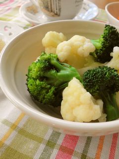 カリフラワーとブロッコリーの温野菜サラダ-レシピのメイン写真