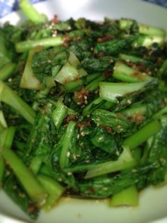 捨てるなんてもったいない!蕪の葉の炒め物-レシピのメイン写真
