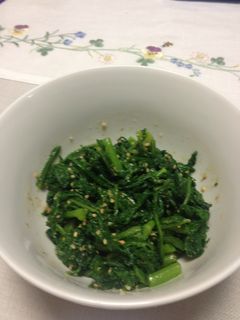 簡単✌ 麺つゆで春菊の胡麻和え-レシピのメイン写真