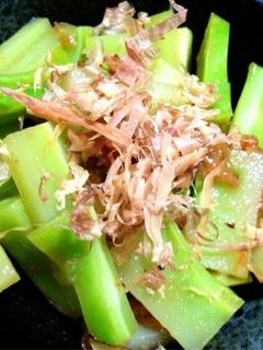 節約!ブロッコリーの茎梅和え-レシピのメイン写真
