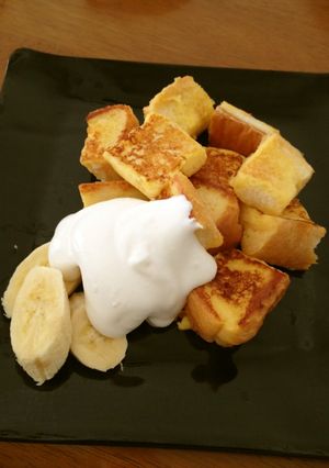小さなフレンチトースト　ホイップ添え-レシピのメイン写真