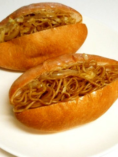 簡単シンプル我が家の「焼きそばパン」-レシピのメイン写真