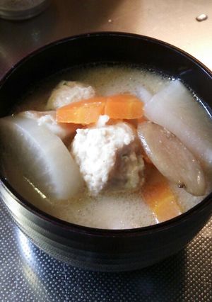 根菜祭り味噌汁(時々鶏団子もね)-レシピのメイン写真