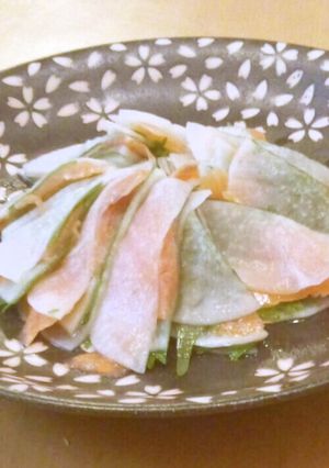 大根とスモークサーモン (´v｀o)♡-レシピのメイン写真